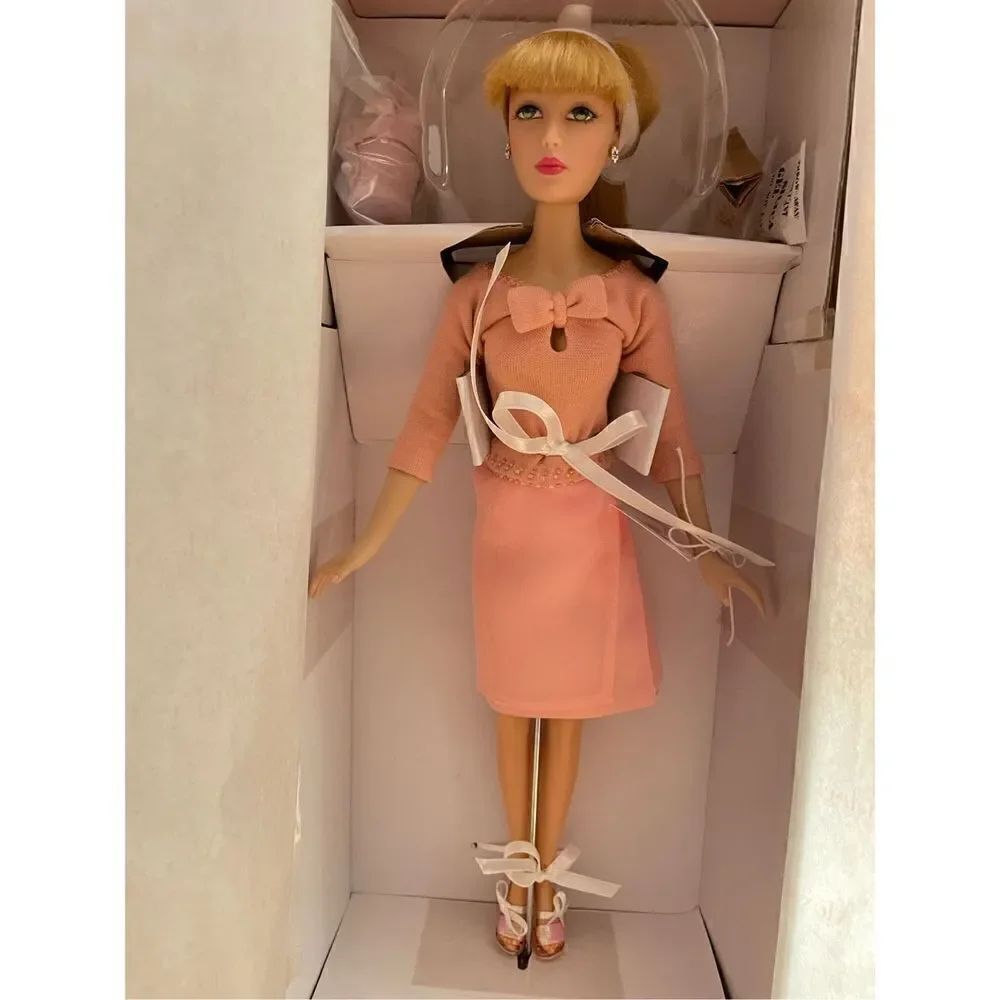 2000 Ltd. Ed.  Madame Alexander ~ Alexandra Fairchild Ford Doll ~ NRFB